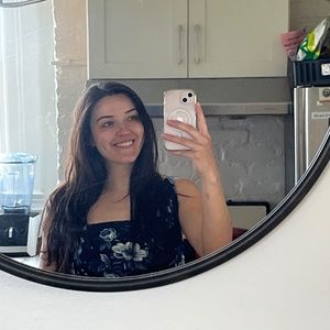 Meet your Posher, Em